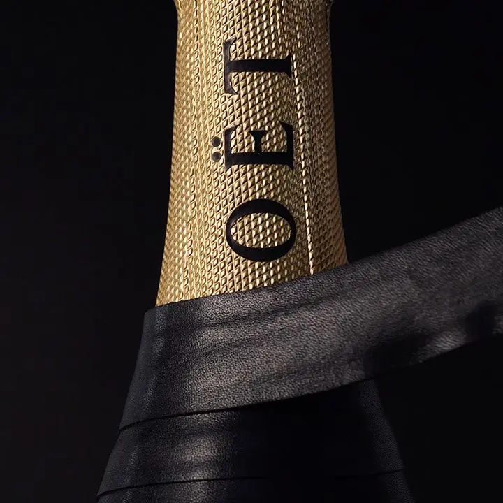 Maridajes exquisitos que complementan y realzan los sabores únicos de cada champagne.